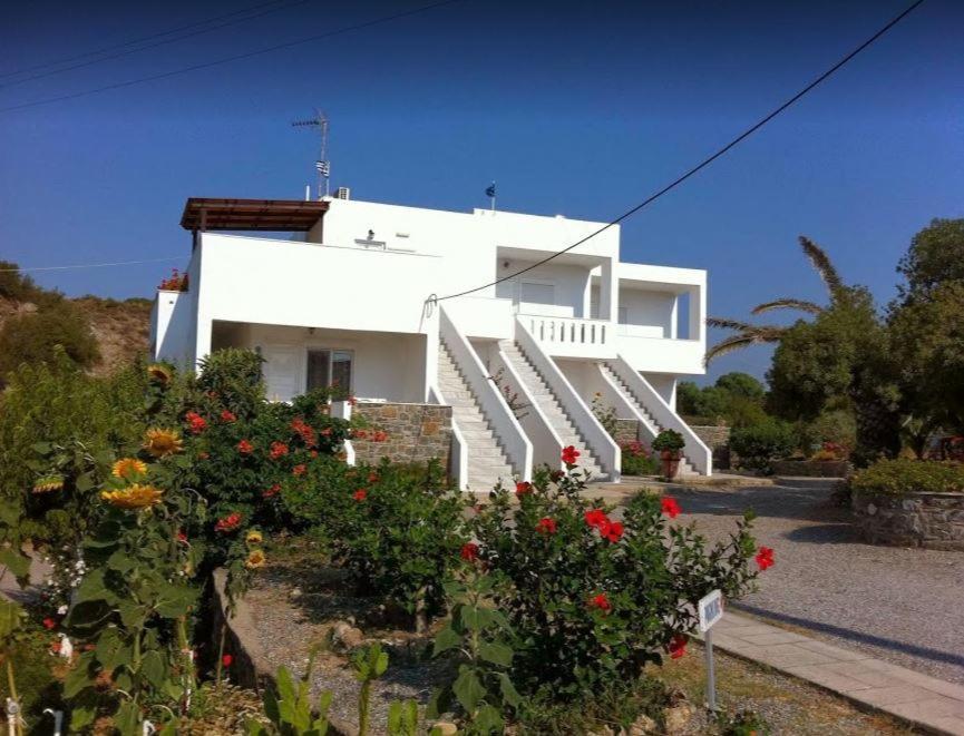Tselios Apartments & Studios Киотари Экстерьер фото